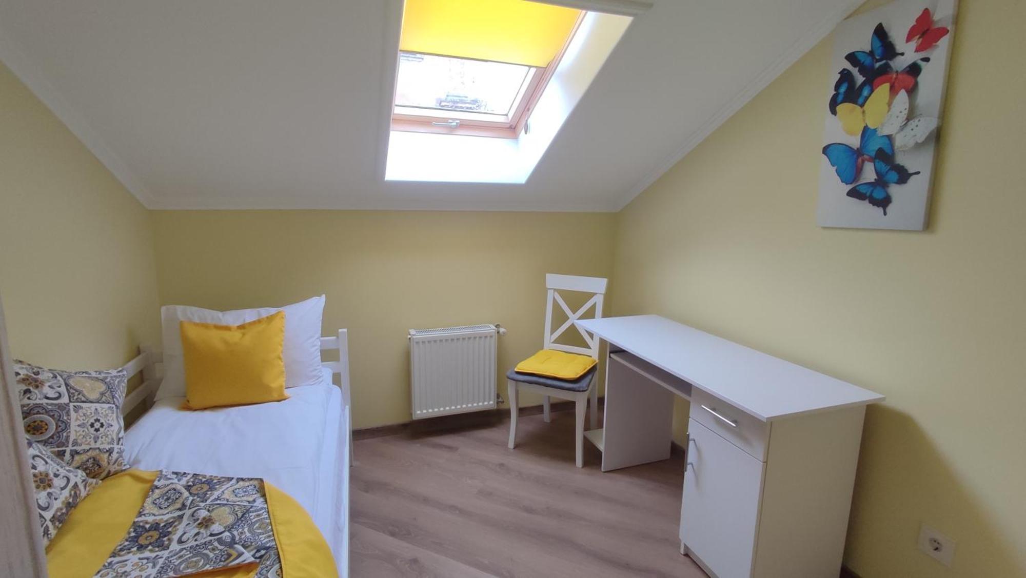 Apartmán Сонячна Мансарда Kamenec Podolský Exteriér fotografie